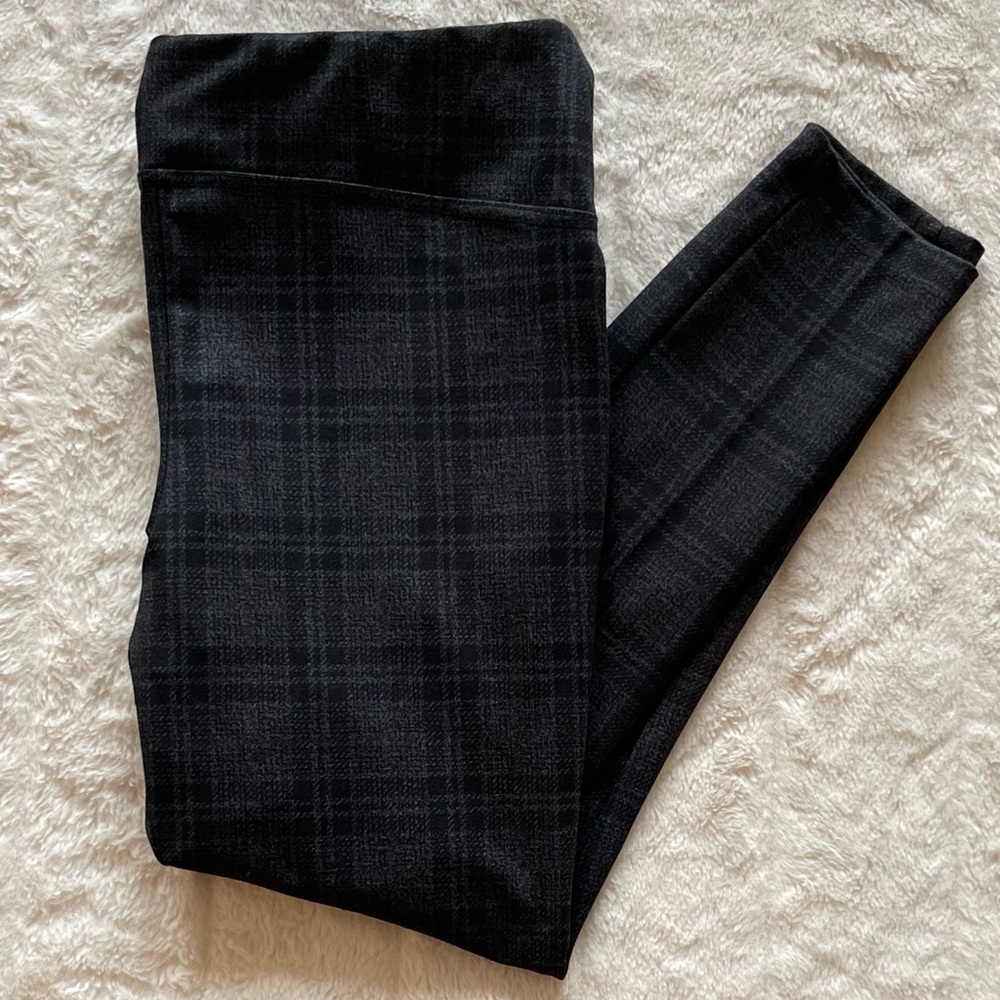 Smooth Checkered Leggings